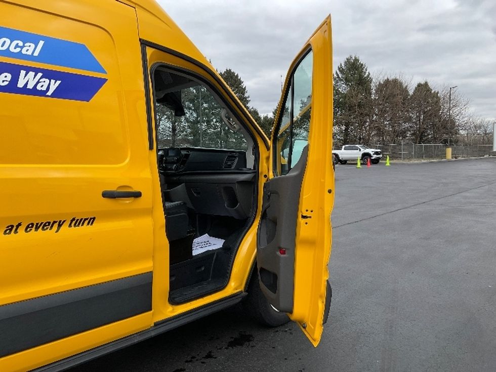 Cargo Van (Panel Van)-Light and Medium Duty Trucks-Ford-2021-Transit 250-Lancaster-PA-77,053\n\t\tmiles-$ 31,750 - Image 20