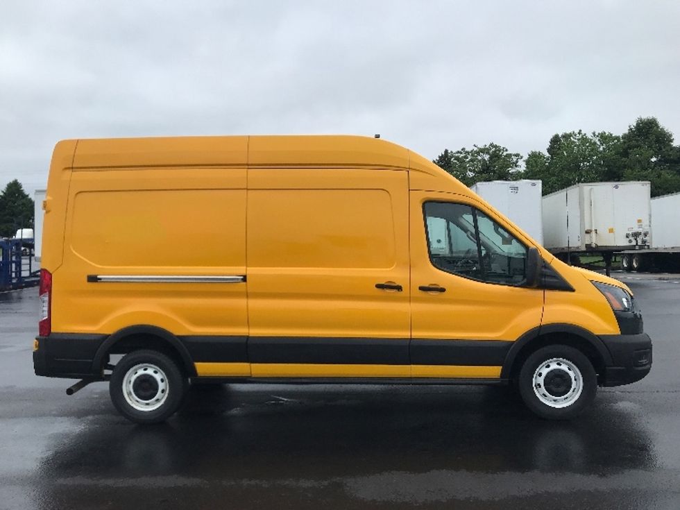 Cargo Van (Panel Van)-Light and Medium Duty Trucks-Ford-2021-Transit 250-Lancaster-PA-89,317\n\t\tmiles-$ 30,250 - Image 15