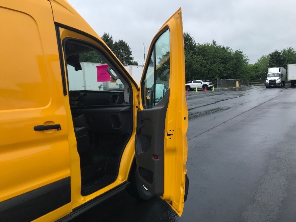Cargo Van (Panel Van)-Light and Medium Duty Trucks-Ford-2021-Transit 250-Lancaster-PA-89,317\n\t\tmiles-$ 30,250 - Image 20