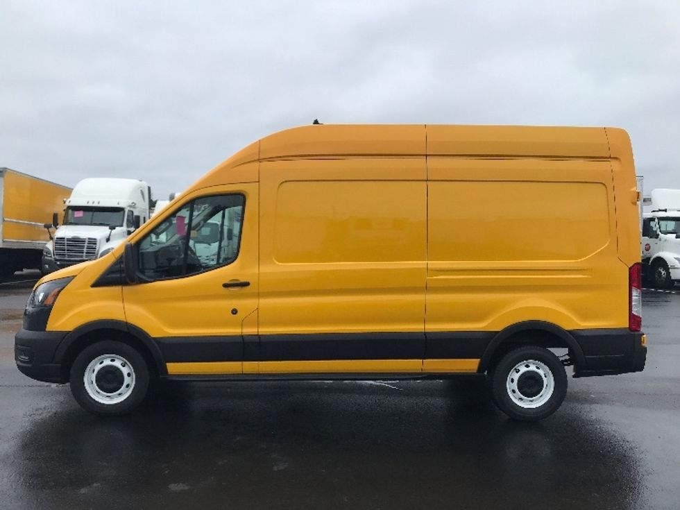 Cargo Van (Panel Van)-Light and Medium Duty Trucks-Ford-2021-Transit 250-Lancaster-PA-89,317\n\t\tmiles-$ 30,250 - Image 4