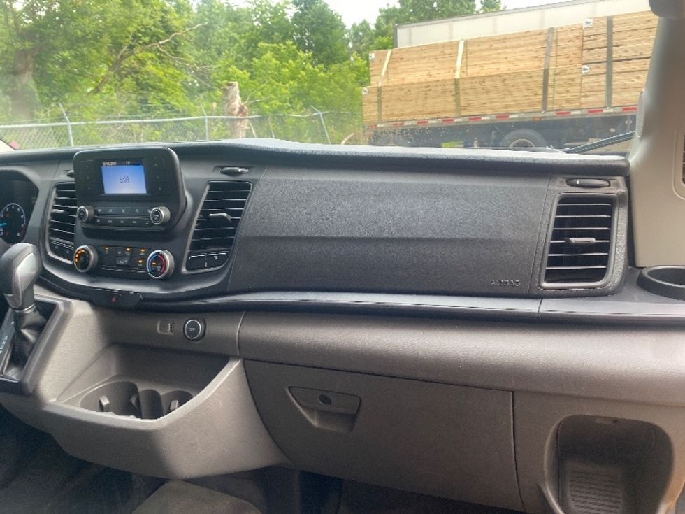 Cargo Van (Panel Van)-Light and Medium Duty Trucks-Ford-2021-Transit 250-Lansing-MI-77,011\n\t\tmiles-$ 31,250 - Image 21