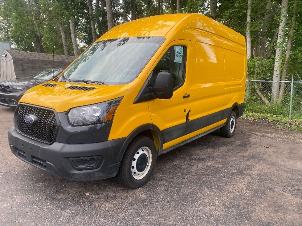 Cargo Van (Panel Van)-Light and Medium Duty Trucks-Ford-2021-Transit 250-Lansing-MI-77,011\n\t\tmiles-$ 31,250 - Image 3