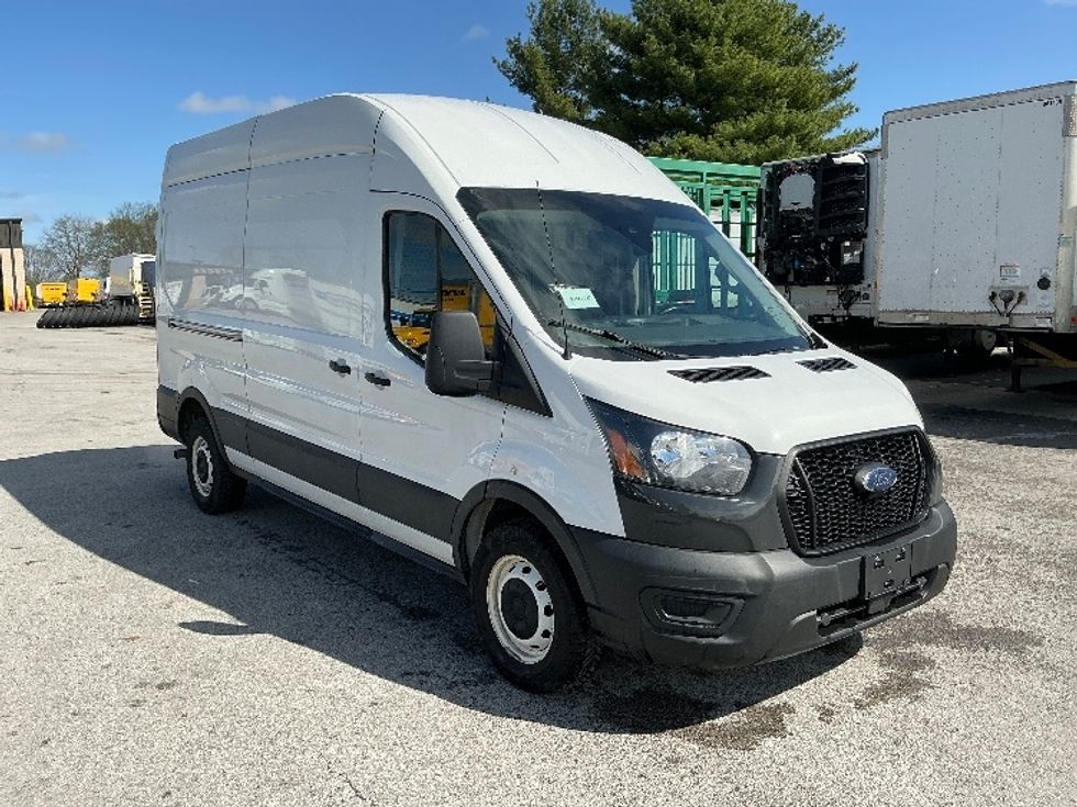 Cargo Van (Panel Van)-Light and Medium Duty Trucks-Ford-2021-Transit 250-Lexington-KY-122,734\n\t\tmiles-$ 29,500 - Image 1