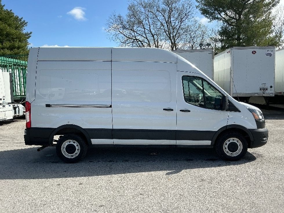 Cargo Van (Panel Van)-Light and Medium Duty Trucks-Ford-2021-Transit 250-Lexington-KY-122,734\n\t\tmiles-$ 29,500 - Image 11