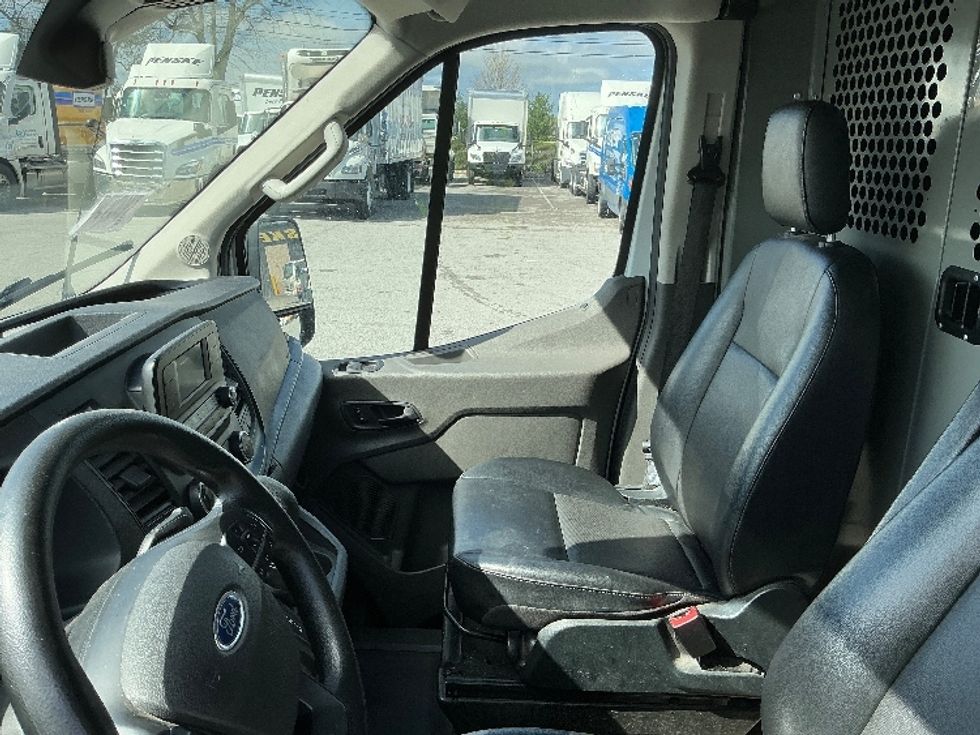Cargo Van (Panel Van)-Light and Medium Duty Trucks-Ford-2021-Transit 250-Lexington-KY-122,734\n\t\tmiles-$ 29,500 - Image 15