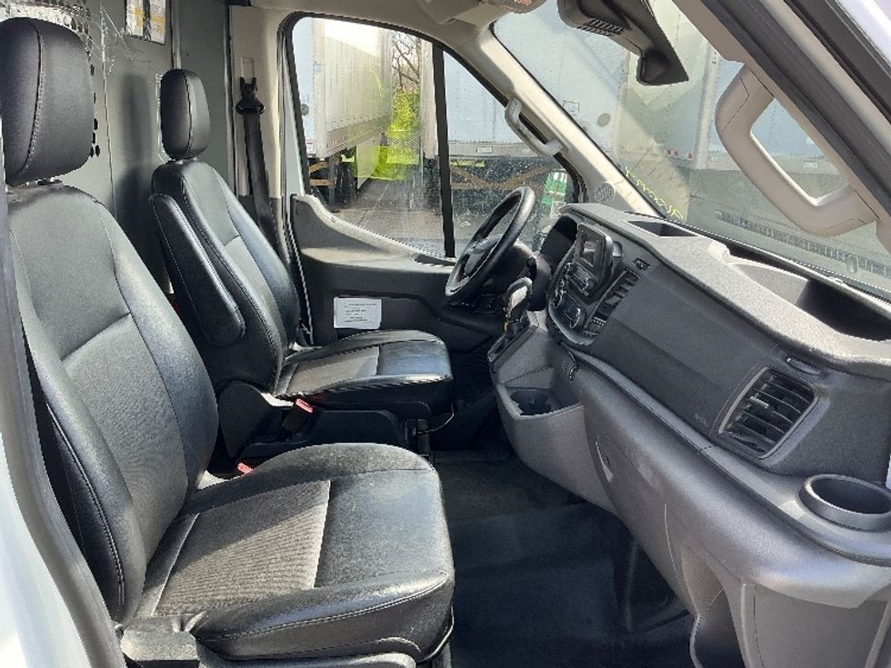 Cargo Van (Panel Van)-Light and Medium Duty Trucks-Ford-2021-Transit 250-Lexington-KY-122,734\n\t\tmiles-$ 29,500 - Image 18