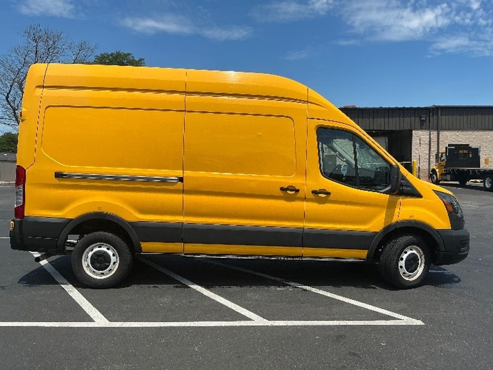 Cargo Van (Panel Van)-Light and Medium Duty Trucks-Ford-2021-Transit 250-Lexington-KY-72,665\n\t\tmiles-$ 32,500 - Image 12