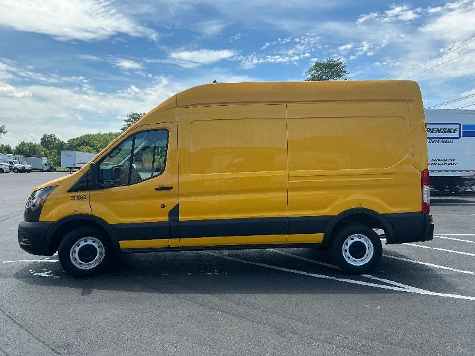 Cargo Van (Panel Van)-Light and Medium Duty Trucks-Ford-2021-Transit 250-Lexington-KY-72,665\n\t\tmiles-$ 32,500 - Image 4