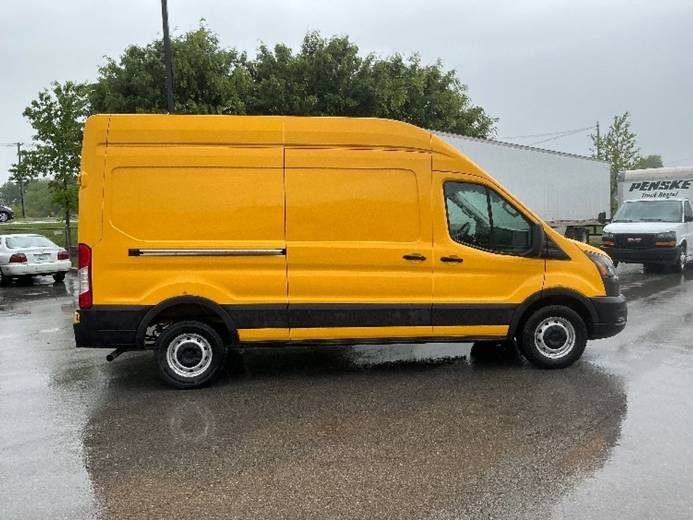 Cargo Van (Panel Van)-Light and Medium Duty Trucks-Ford-2021-Transit 250-Lexington-KY-87,588\n\t\tmiles-$ 29,000 - Image 15