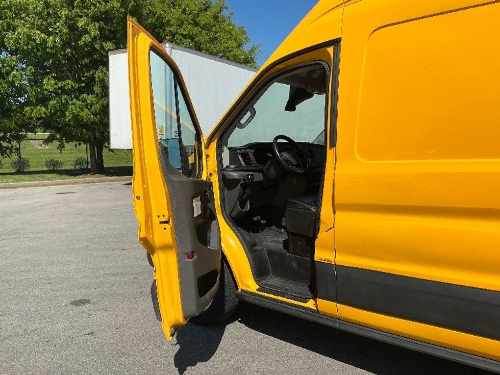 Cargo Van (Panel Van)-Light and Medium Duty Trucks-Ford-2021-Transit 250-Lexington-KY-87,588\n\t\tmiles-$ 29,000 - Image 16