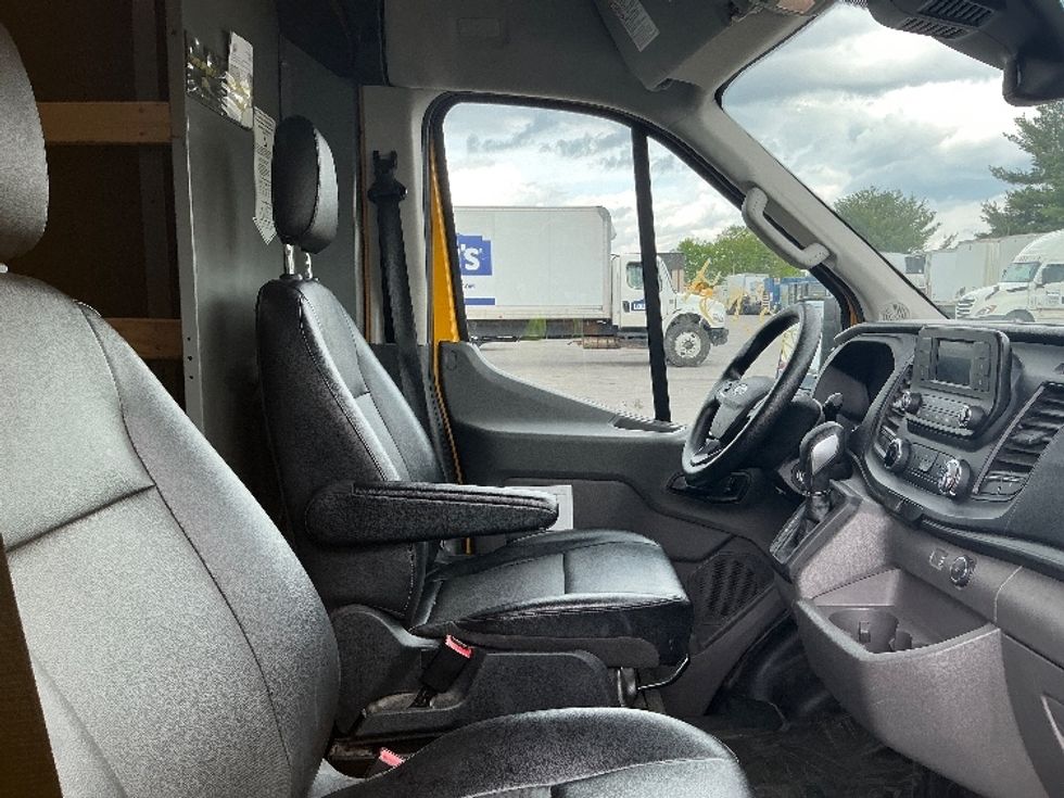 Cargo Van (Panel Van)-Light and Medium Duty Trucks-Ford-2021-Transit 250-Lexington-KY-95,487\n\t\tmiles-$ 28,500 - Image 13