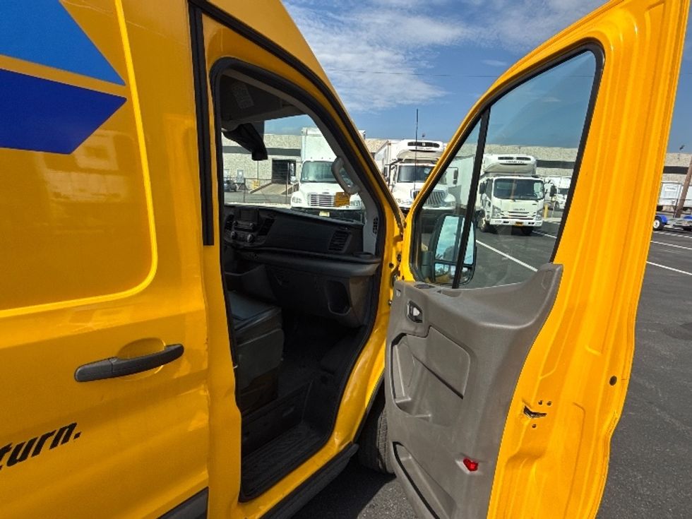 Cargo Van (Panel Van)-Light and Medium Duty Trucks-Ford-2021-Transit 250-Linden-NJ-101,634\n\t\tmiles-$ 29,000 - Image 20