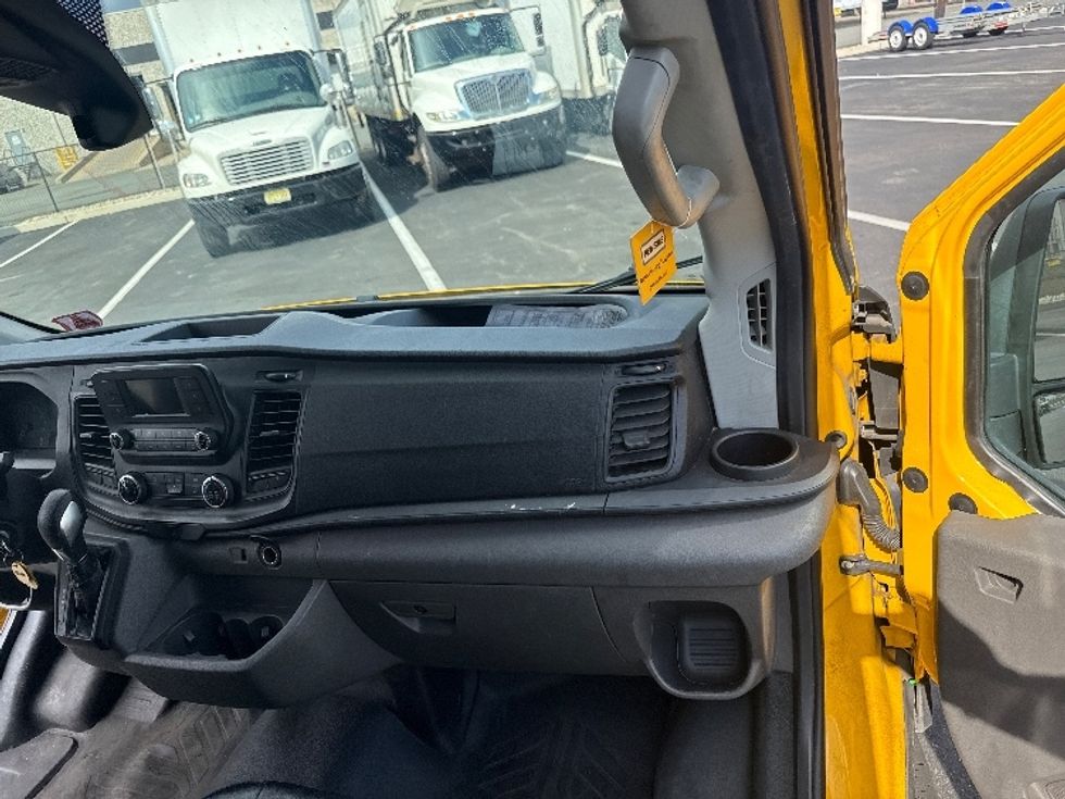 Cargo Van (Panel Van)-Light and Medium Duty Trucks-Ford-2021-Transit 250-Linden-NJ-101,634\n\t\tmiles-$ 29,000 - Image 21