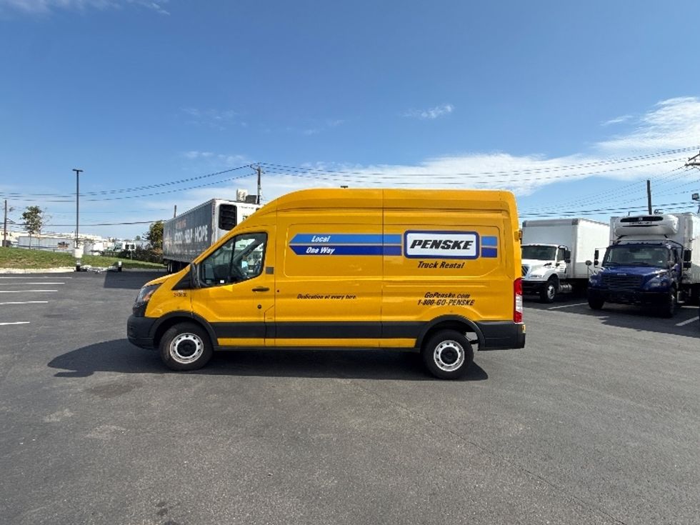 Cargo Van (Panel Van)-Light and Medium Duty Trucks-Ford-2021-Transit 250-Linden-NJ-101,634\n\t\tmiles-$ 29,000 - Image 4