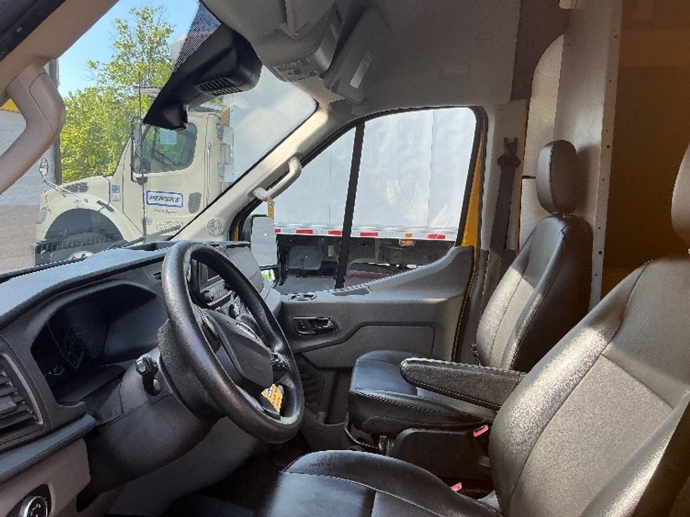 Cargo Van (Panel Van)-Light and Medium Duty Trucks-Ford-2021-Transit 250-Lithia Springs-GA-119,827\n\t\tmiles-$ 26,500 - Image 18