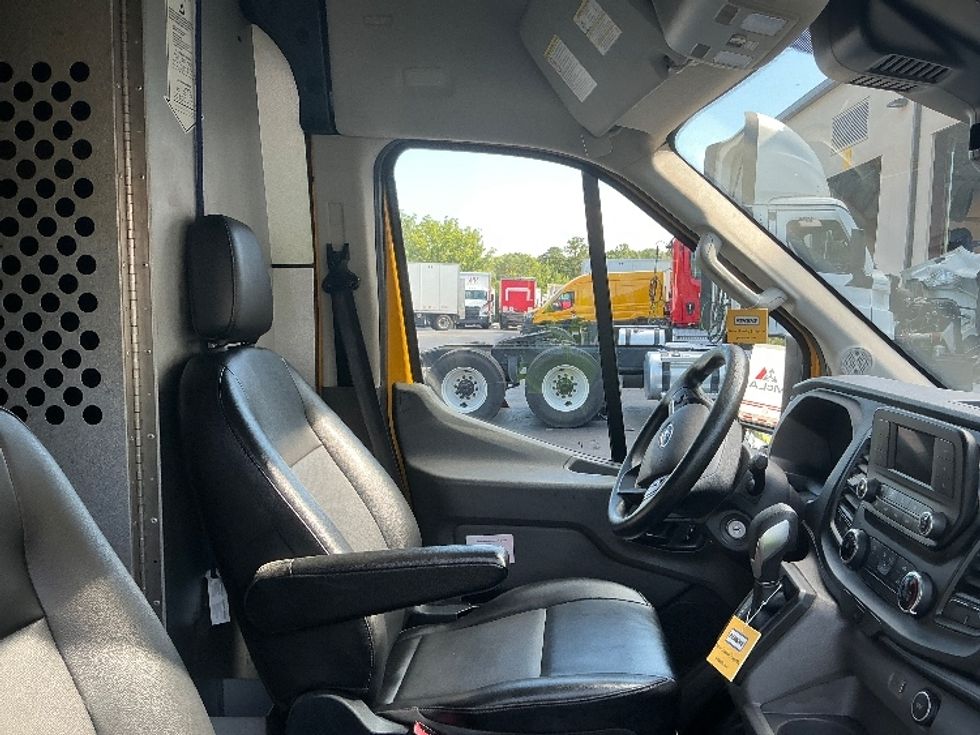 Cargo Van (Panel Van)-Light and Medium Duty Trucks-Ford-2021-Transit 250-Lithia Springs-GA-119,827\n\t\tmiles-$ 26,500 - Image 21