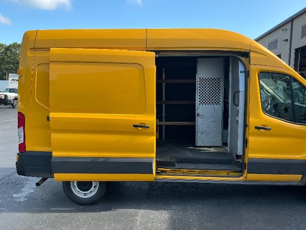Cargo Van (Panel Van)-Light and Medium Duty Trucks-Ford-2021-Transit 250-Lithia Springs-GA-119,827\n\t\tmiles-$ 26,500 - Image 24
