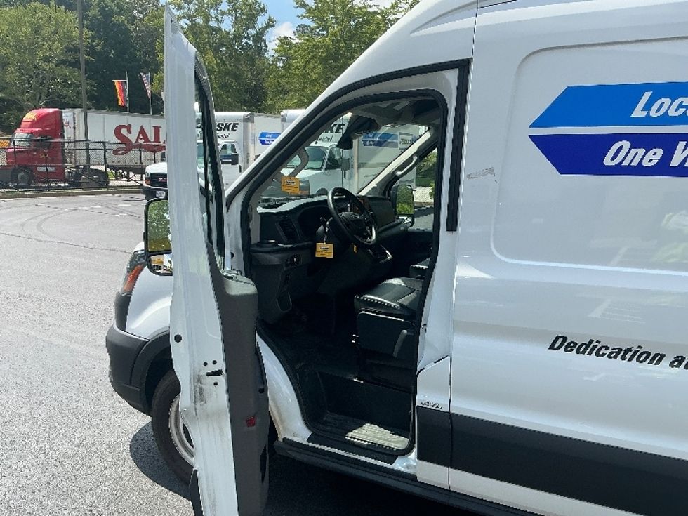 Cargo Van (Panel Van)-Light and Medium Duty Trucks-Ford-2021-Transit 250-Lithia Springs-GA-71,030\n\t\tmiles-$ 35,000 - Image 15