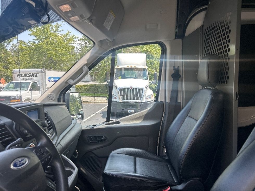 Cargo Van (Panel Van)-Light and Medium Duty Trucks-Ford-2021-Transit 250-Lithia Springs-GA-74,014\n\t\tmiles-$ 34,750 - Image 19