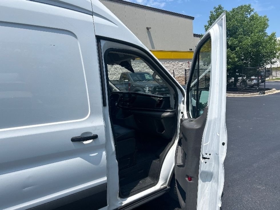 Cargo Van (Panel Van)-Light and Medium Duty Trucks-Ford-2021-Transit 250-Lithia Springs-GA-74,014\n\t\tmiles-$ 34,750 - Image 20
