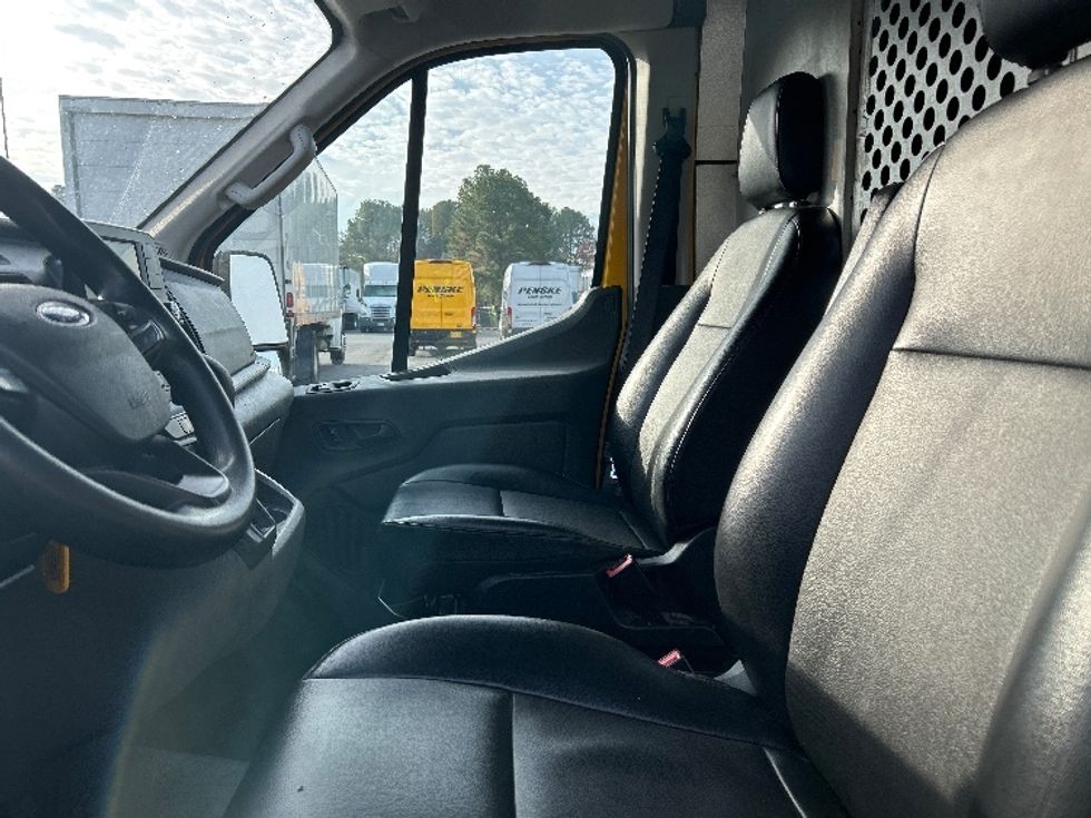 Cargo Van (Panel Van)-Light and Medium Duty Trucks-Ford-2021-Transit 250-Little Rock-AR-118,998\n\t\tmiles-$ 25,750 - Image 15