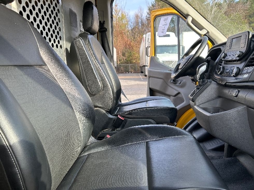 Cargo Van (Panel Van)-Light and Medium Duty Trucks-Ford-2021-Transit 250-Little Rock-AR-118,998\n\t\tmiles-$ 25,750 - Image 18