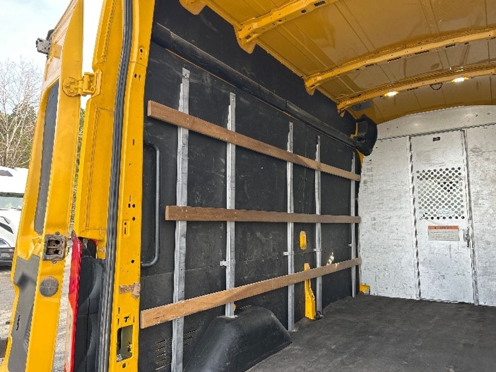 Cargo Van (Panel Van)-Light and Medium Duty Trucks-Ford-2021-Transit 250-Little Rock-AR-118,998\n\t\tmiles-$ 25,750 - Image 8