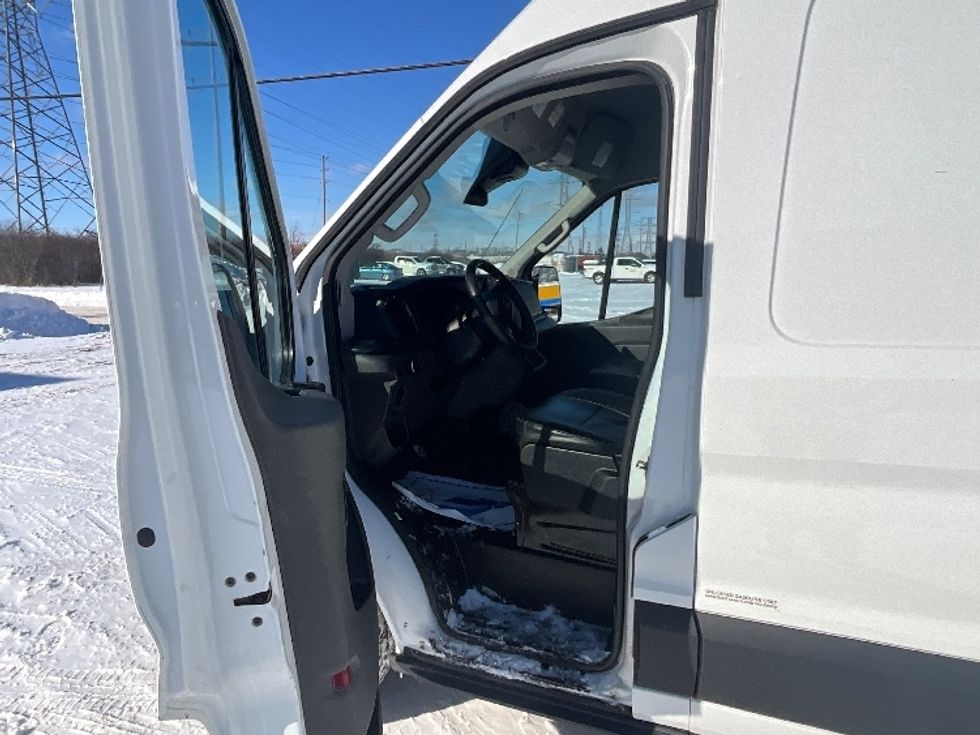 Cargo Van (Panel Van)-Light and Medium Duty Trucks-Ford-2021-Transit 250-London-ON-168,785\n\t\tkm-$ 40,500 - Image 15