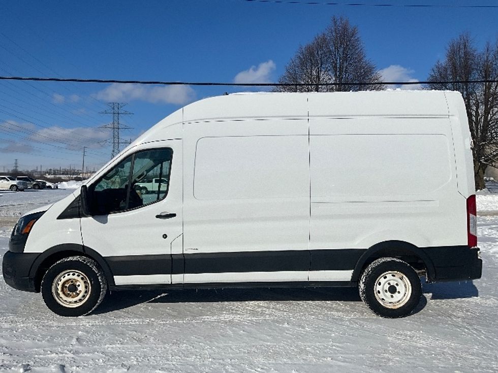 Cargo Van (Panel Van)-Light and Medium Duty Trucks-Ford-2021-Transit 250-London-ON-168,785\n\t\tkm-$ 40,500 - Image 4