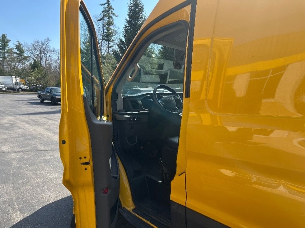 Cargo Van (Panel Van)-Light and Medium Duty Trucks-Ford-2021-Transit 250-Londonderry-NH-76,446\n\t\tmiles-$ 30,000 - Image 16