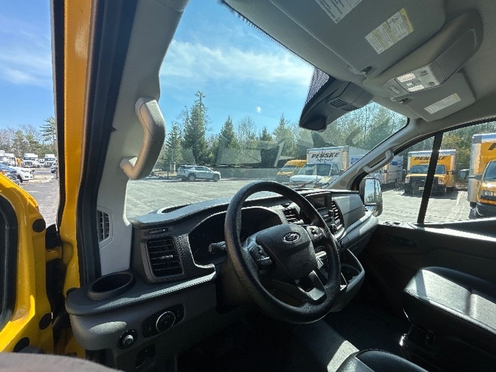 Cargo Van (Panel Van)-Light and Medium Duty Trucks-Ford-2021-Transit 250-Londonderry-NH-77,202\n\t\tmiles-$ 26,250 - Image 18