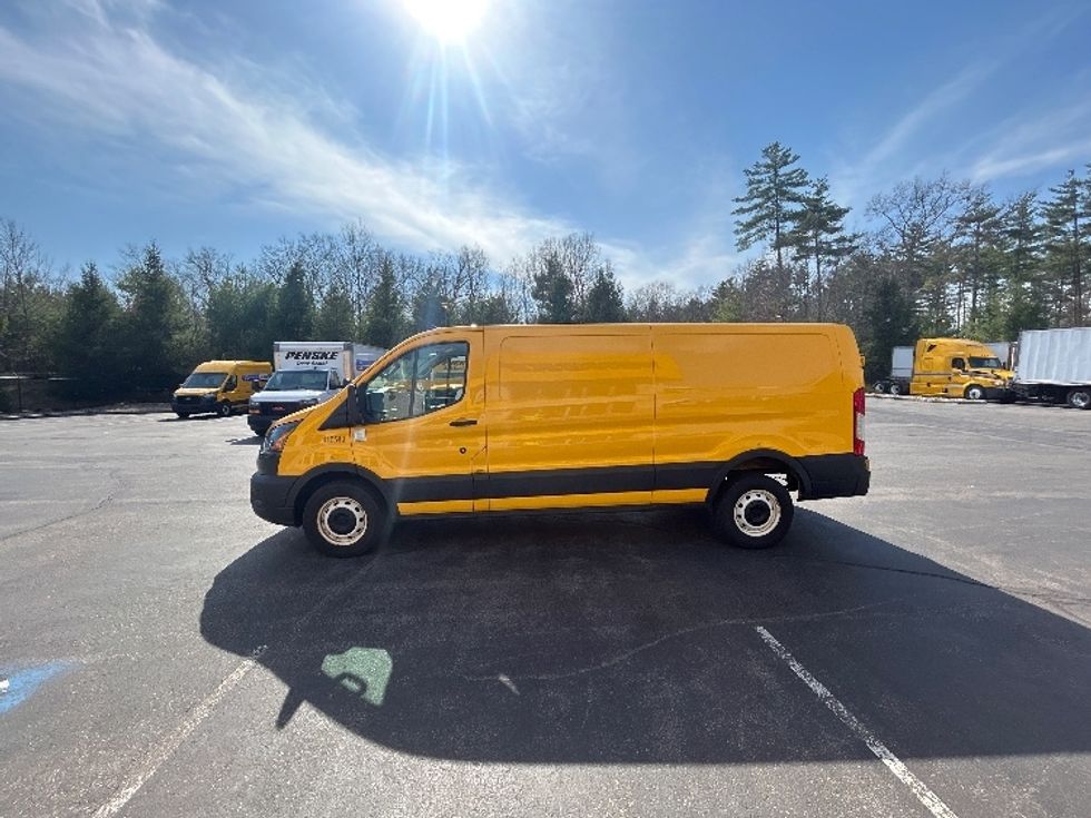 Cargo Van (Panel Van)-Light and Medium Duty Trucks-Ford-2021-Transit 250-Londonderry-NH-77,202\n\t\tmiles-$ 26,250 - Image 4