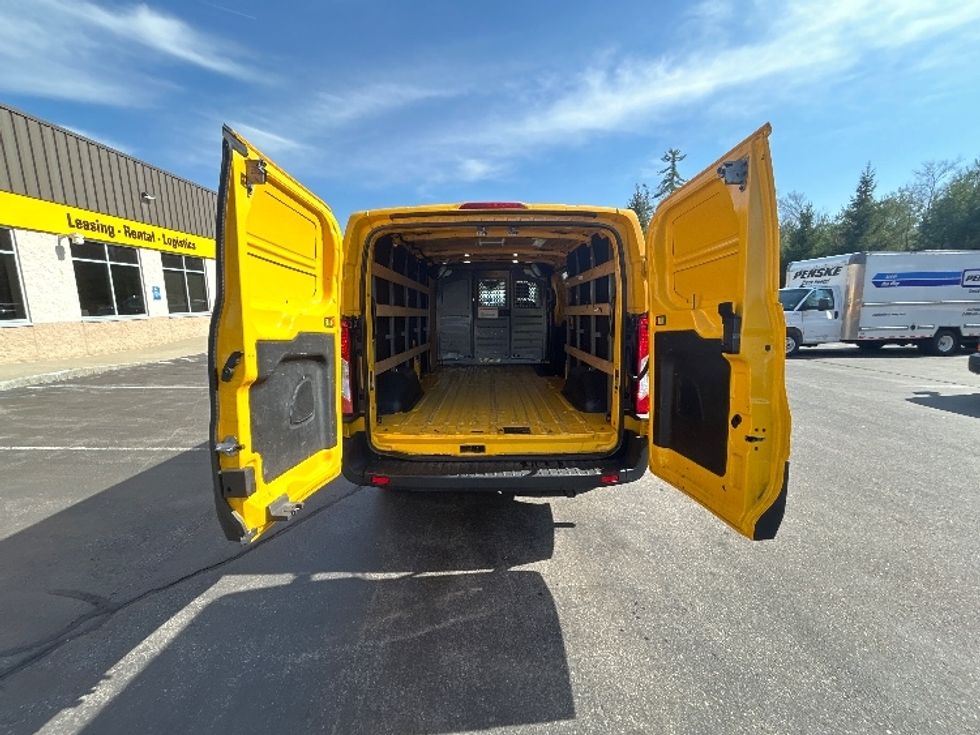 Cargo Van (Panel Van)-Light and Medium Duty Trucks-Ford-2021-Transit 250-Londonderry-NH-77,202\n\t\tmiles-$ 26,250 - Image 9