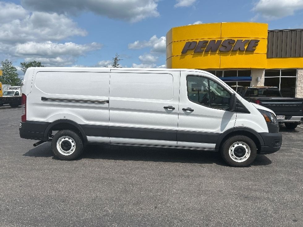 Cargo Van (Panel Van)-Light and Medium Duty Trucks-Ford-2021-Transit 250-Londonderry-NH-92,333\n\t\tmiles-$ 29,500 - Image 15