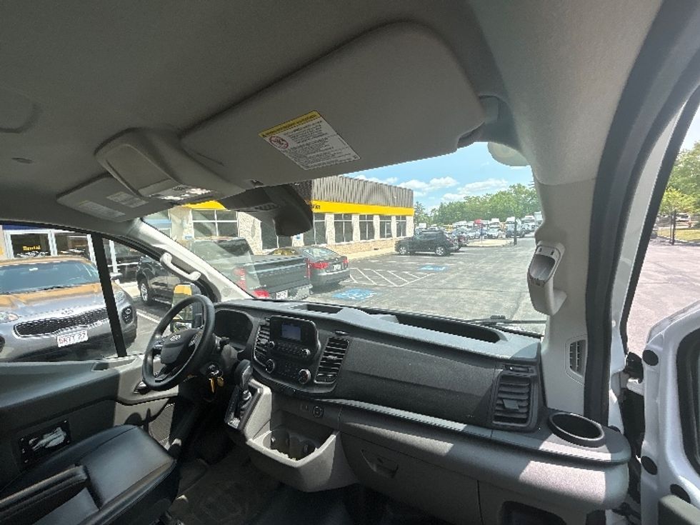 Cargo Van (Panel Van)-Light and Medium Duty Trucks-Ford-2021-Transit 250-Londonderry-NH-92,333\n\t\tmiles-$ 29,500 - Image 21
