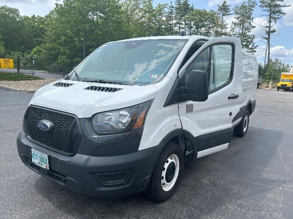 Cargo Van (Panel Van)-Light and Medium Duty Trucks-Ford-2021-Transit 250-Londonderry-NH-92,333\n\t\tmiles-$ 29,500 - Image 3