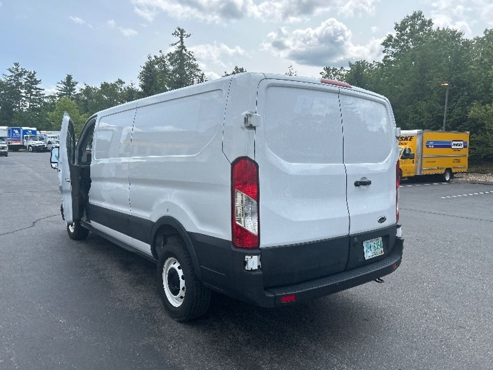 Cargo Van (Panel Van)-Light and Medium Duty Trucks-Ford-2021-Transit 250-Londonderry-NH-92,333\n\t\tmiles-$ 29,500 - Image 6