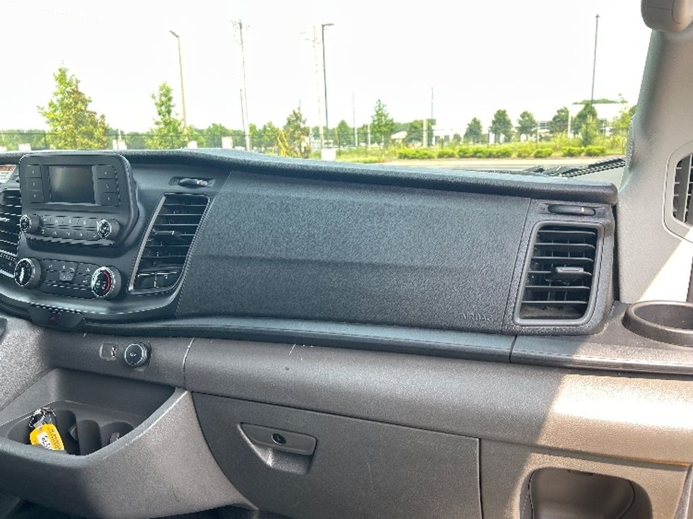 Cargo Van (Panel Van)-Light and Medium Duty Trucks-Ford-2021-Transit 250-Madison-AL-94,605\n\t\tmiles-$ 32,000 - Image 20