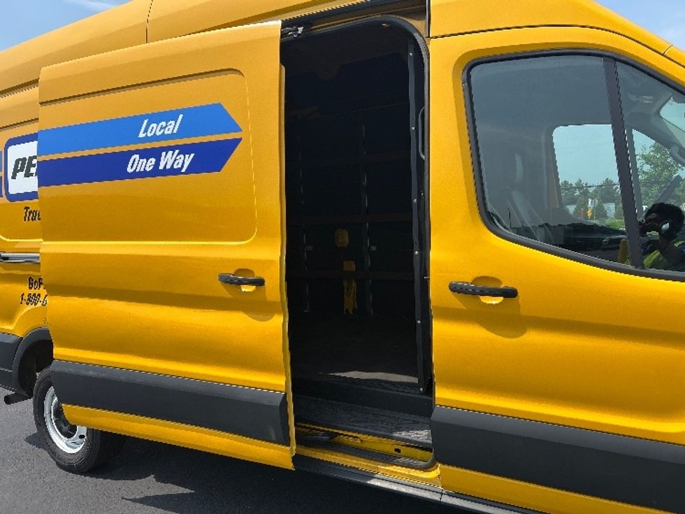 Cargo Van (Panel Van)-Light and Medium Duty Trucks-Ford-2021-Transit 250-Madison-AL-94,605\n\t\tmiles-$ 32,000 - Image 24