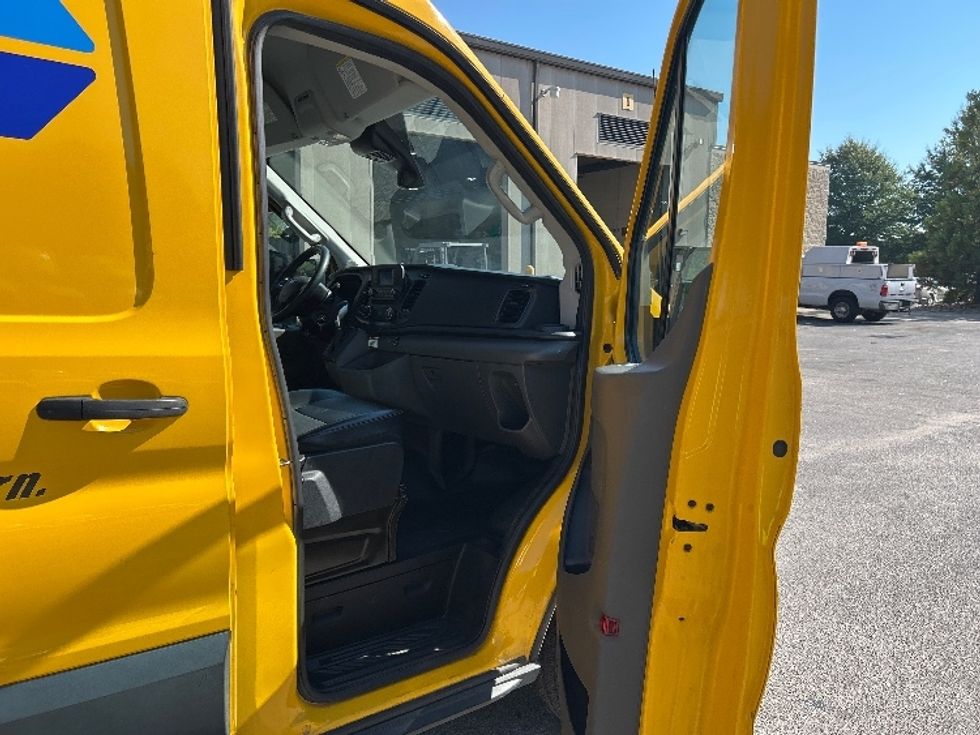 Cargo Van (Panel Van)-Light and Medium Duty Trucks-Ford-2021-Transit 250-Mebane-NC-103,904\n\t\tmiles-$ 30,000 - Image 20