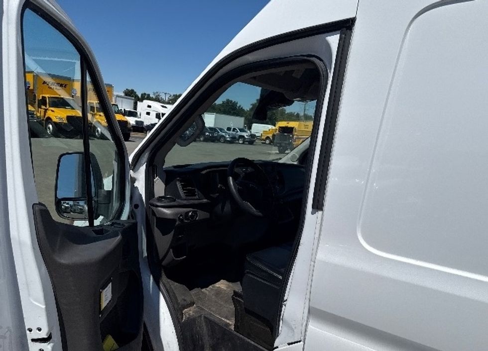 Cargo Van (Panel Van)-Light and Medium Duty Trucks-Ford-2021-Transit 250-Mebane-NC-98,222\n\t\tmiles-$ 32,250 - Image 13