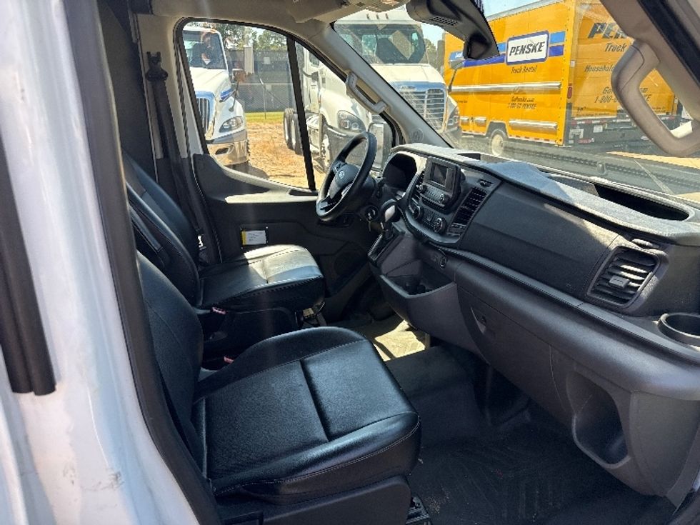 Cargo Van (Panel Van)-Light and Medium Duty Trucks-Ford-2021-Transit 250-Mebane-NC-98,222\n\t\tmiles-$ 32,250 - Image 19