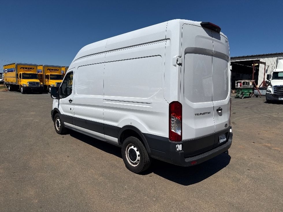 Cargo Van (Panel Van)-Light and Medium Duty Trucks-Ford-2021-Transit 250-Mebane-NC-98,222\n\t\tmiles-$ 32,250 - Image 5