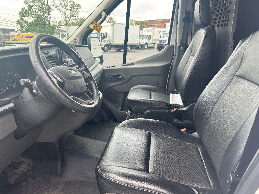 Cargo Van (Panel Van)-Light and Medium Duty Trucks-Ford-2021-Transit 250-Medford-MA-72,093\n\t\tmiles-$ 35,000 - Image 19