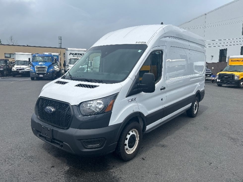 Cargo Van (Panel Van)-Light and Medium Duty Trucks-Ford-2021-Transit 250-Medford-MA-72,093\n\t\tmiles-$ 35,000 - Image 3