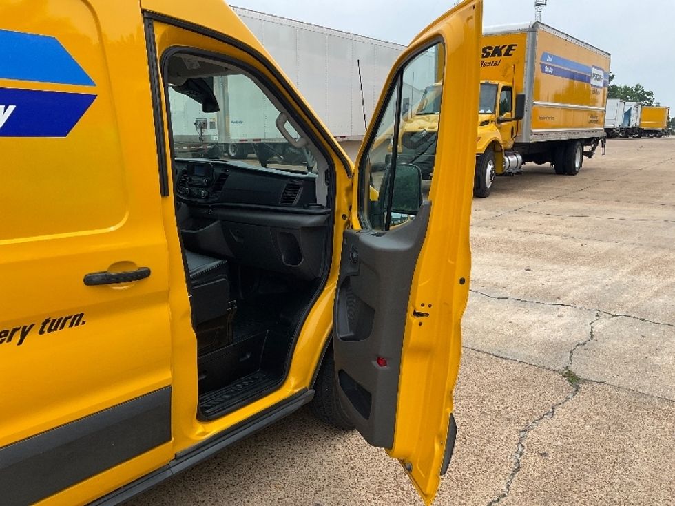 Cargo Van (Panel Van)-Light and Medium Duty Trucks-Ford-2021-Transit 250-Memphis-TN-120,194\n\t\tmiles-$ 25,250 - Image 20