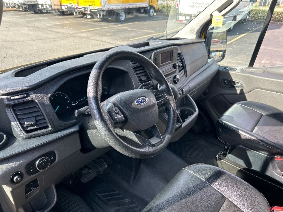 Cargo Van (Panel Van)-Light and Medium Duty Trucks-Ford-2021-Transit 250-Memphis-TN-124,249\n\t\tmiles-$ 27,750 - Image 15