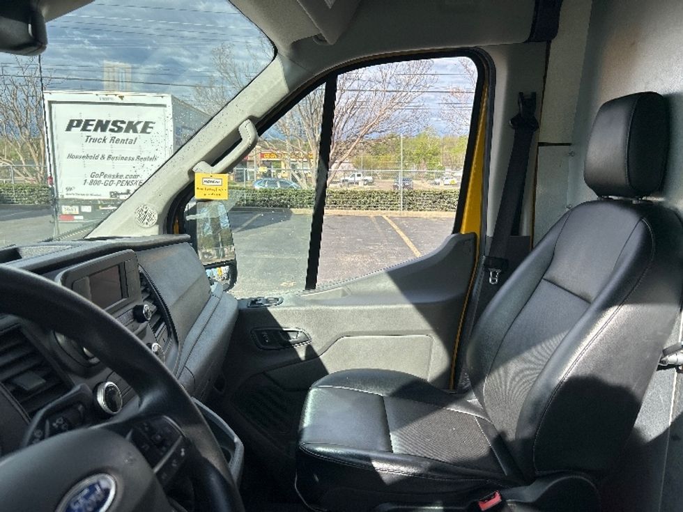 Cargo Van (Panel Van)-Light and Medium Duty Trucks-Ford-2021-Transit 250-Memphis-TN-124,249\n\t\tmiles-$ 27,750 - Image 17