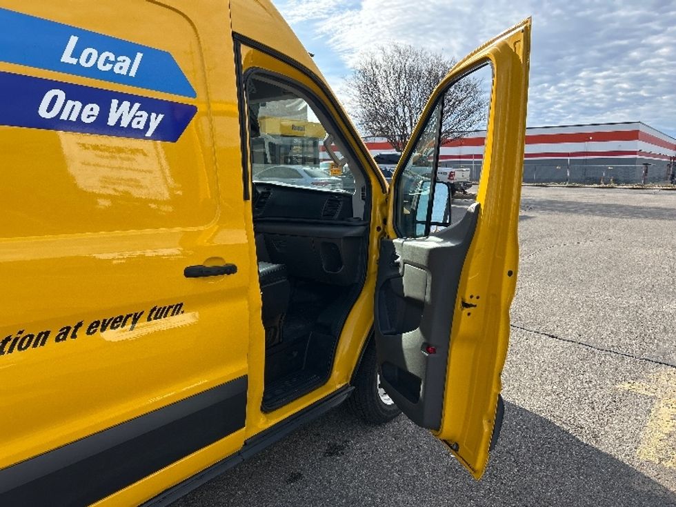 Cargo Van (Panel Van)-Light and Medium Duty Trucks-Ford-2021-Transit 250-Memphis-TN-124,249\n\t\tmiles-$ 27,750 - Image 18