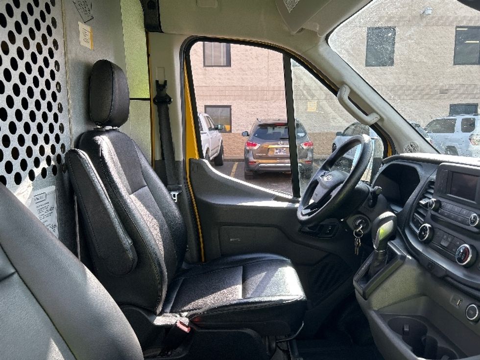 Cargo Van (Panel Van)-Light and Medium Duty Trucks-Ford-2021-Transit 250-Memphis-TN-124,249\n\t\tmiles-$ 27,750 - Image 20